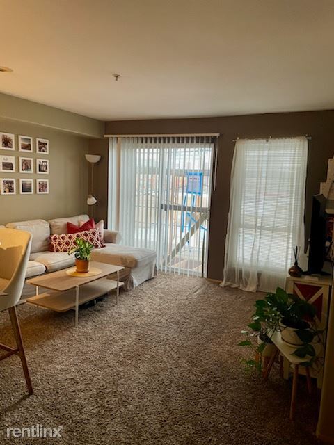 Foto principal - 2818 Grand Ave