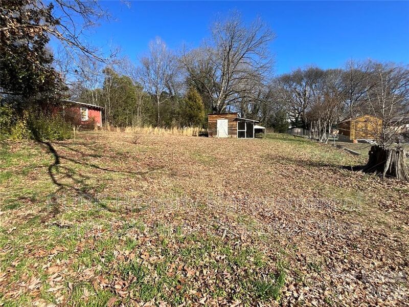 Foto del edificio - 330 N Depot St