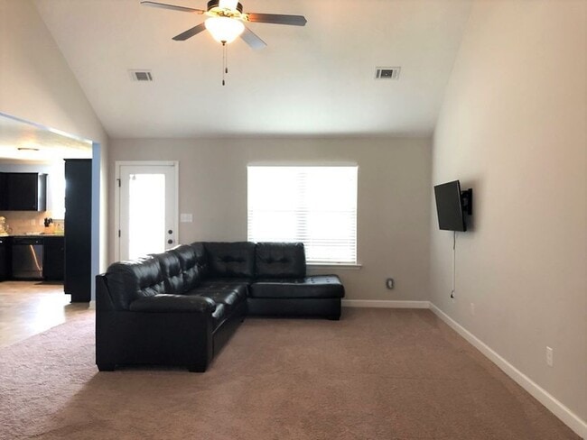 Building Photo - 4124 Pullman Cir
