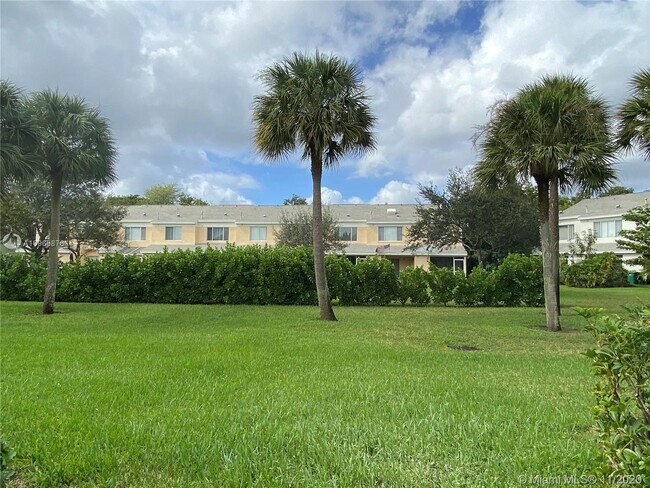 Foto del edificio - 8037 Sanibel Dr