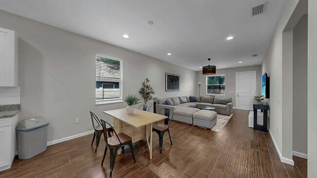 Foto del edificio - 3114 E 21st Ave