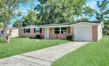 Building Photo - 5013 Chivalry Dr