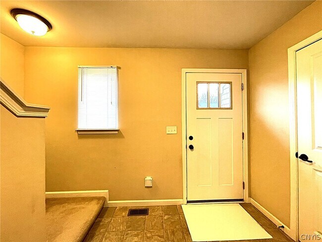 Foto del edificio - 113 Weeping Willow Way