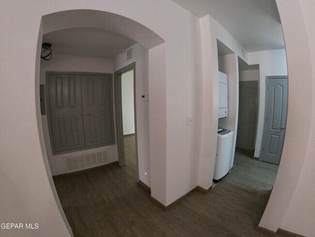 Foto del edificio - 14304 Gil Reyes Dr