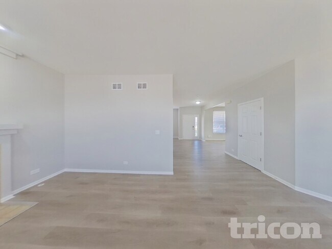 Building Photo - 41 Brentwood Dr