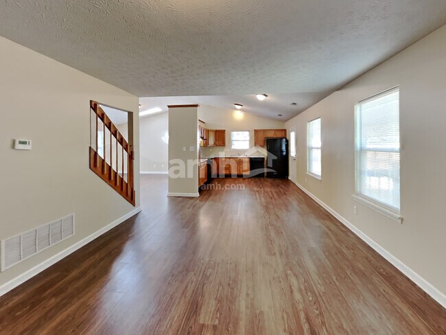 Building Photo - 8420 Brook Pointe Ct