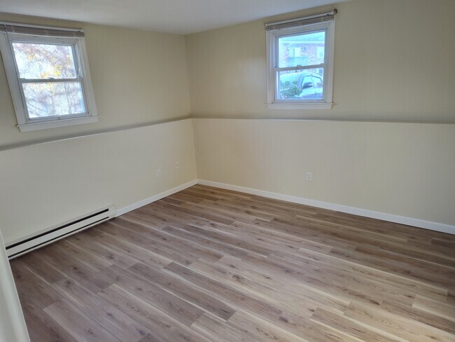 Building Photo - 200 Manville Hill Rd