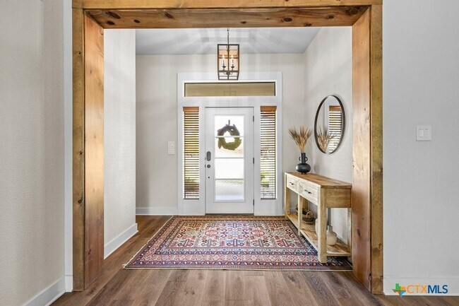 Foto del edificio - 10 Riverstone Pkwy