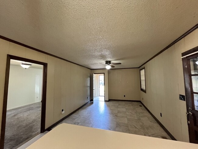 Building Photo - COMING SOON! 3/2 One Level Home w/ Spaciou...