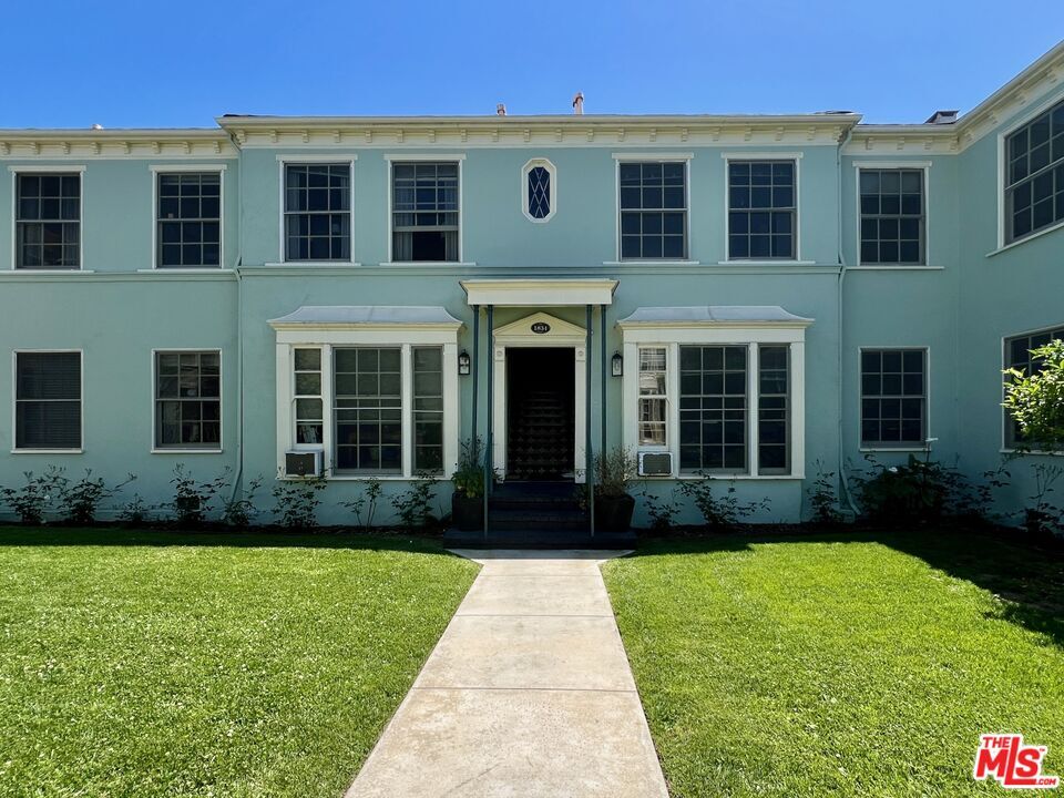 1834 N Edgemont St, Unit 3 Condos in Los Angeles, CA Westside Rentals