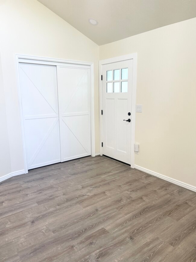 Entry and Sitting Room - 562 Pheasant Way