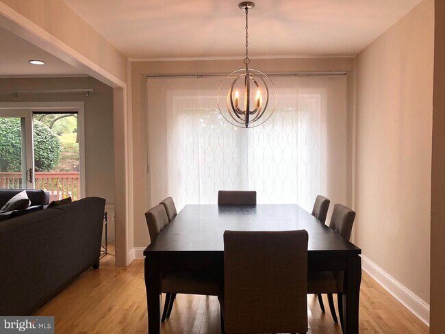 Foto del edificio - 5 Algonquin Ct