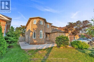 Building Photo - 2255 Grand Ravine Dr