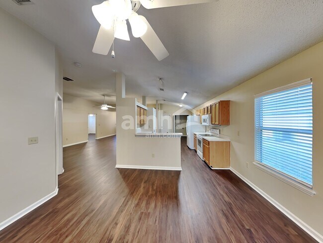 Foto del edificio - 2708 Secret Harbor Dr