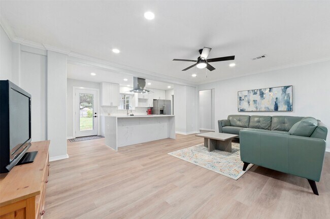 Foto del edificio - 5414 Libbey Dr