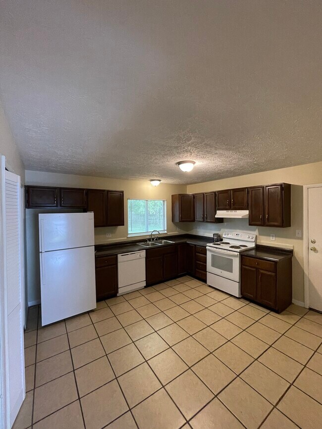 Building Photo - 4270 Dabny Dr