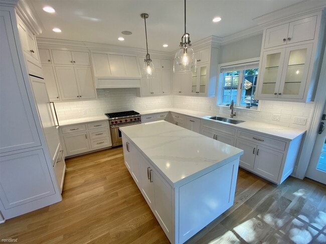 Building Photo - 3 br, 4.5 bath House - 55 Indian Harbor Dr