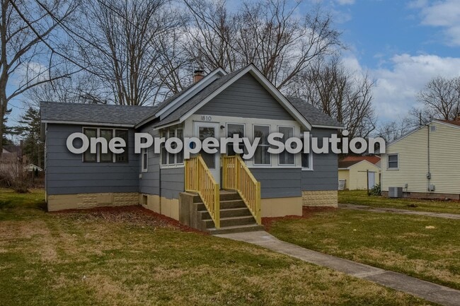 Foto del edificio - 810 Plain St