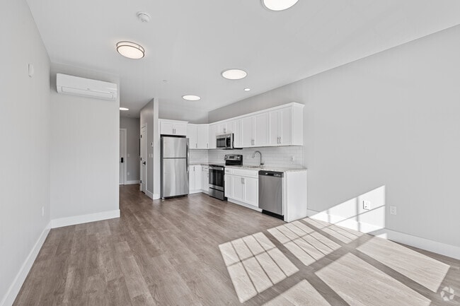 Estudio - 448SF - Cocina y sala de estar - Lakeside of Cheshire