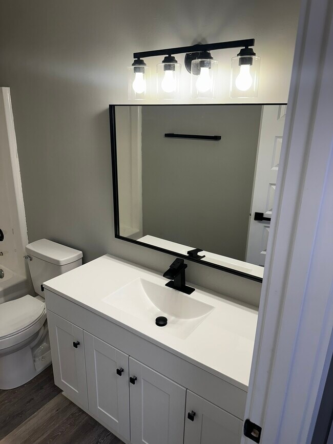 Foto del edificio - 2506 Halls Hill Pike