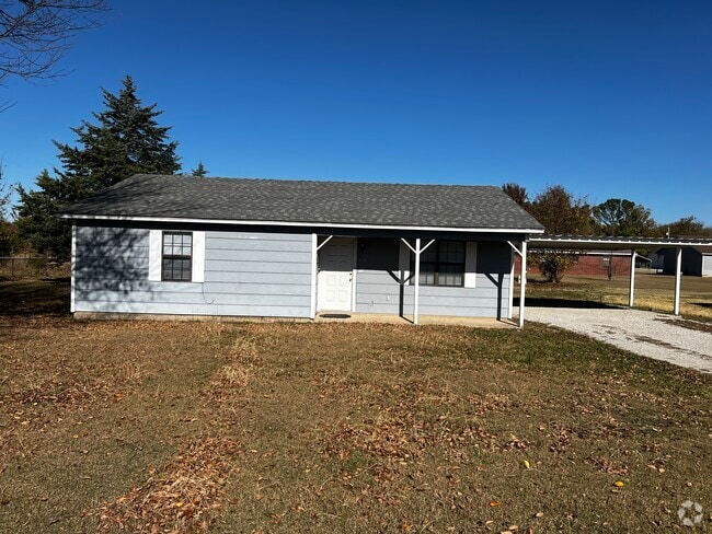 Front of the house - 374 Willow St