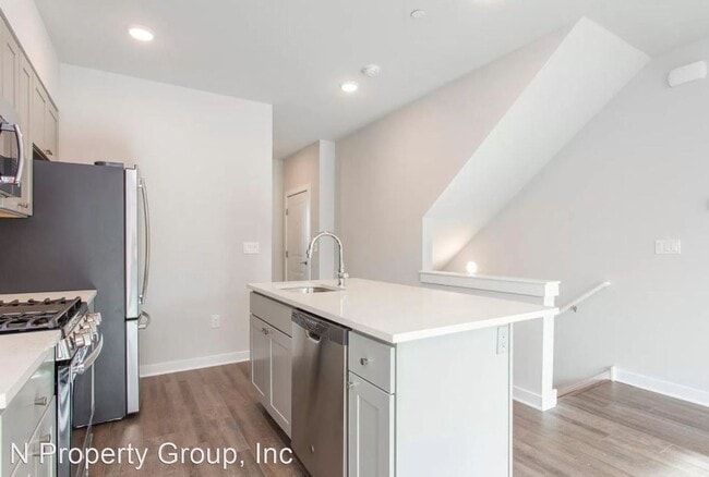 Foto del edificio - 3 br, 3 bath House - 3312 Mantua Ave Unit A