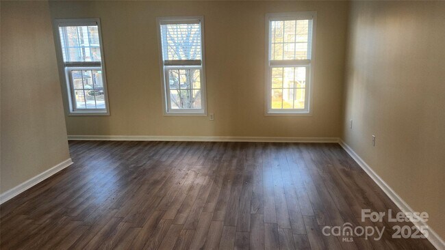 Foto del edificio - 110 Steam Engine Dr