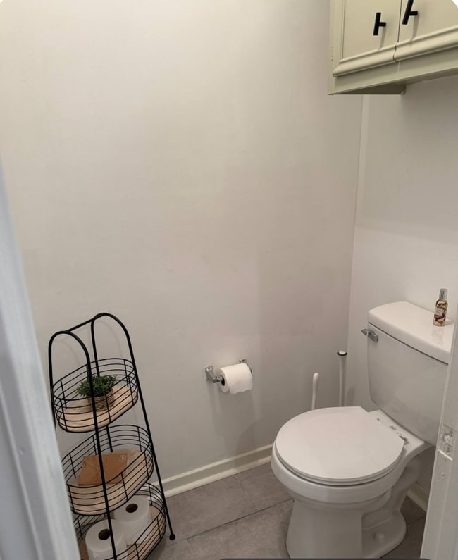 primary water closet - 7008 Copper Cove