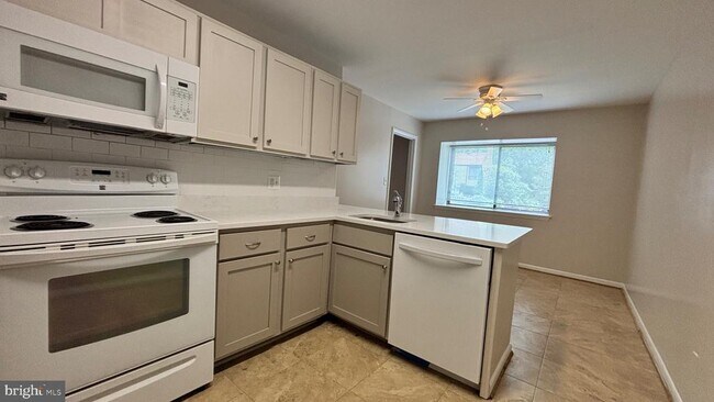 Building Photo - 3409 Wheatwheel Ln