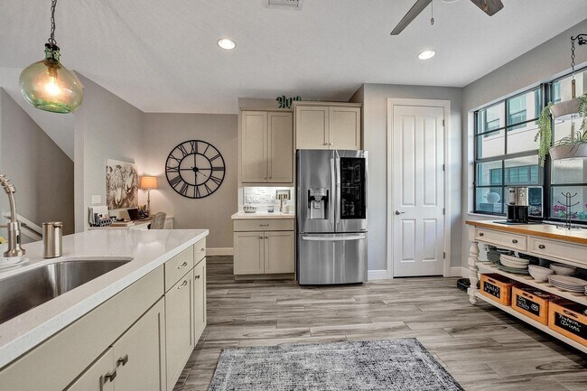 Building Photo - 626 Windward Cir