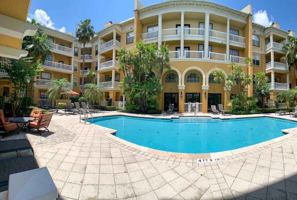 Primary Photo - Available now 2bed 2bath Downtown Orlando ...