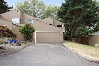 Building Photo - 17638 NW Shorewood Dr
