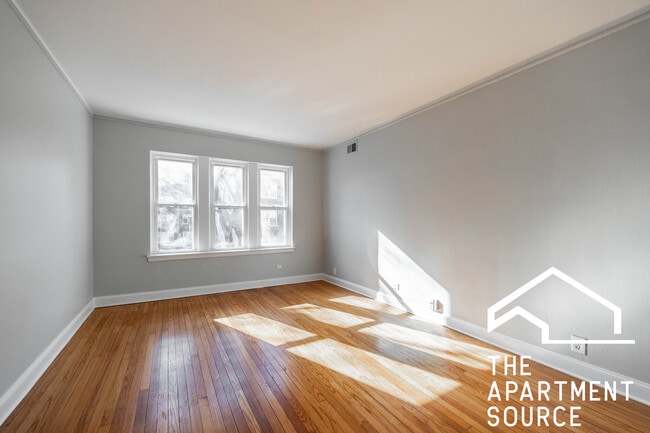 Building Photo - 2007 W Jarvis Ave