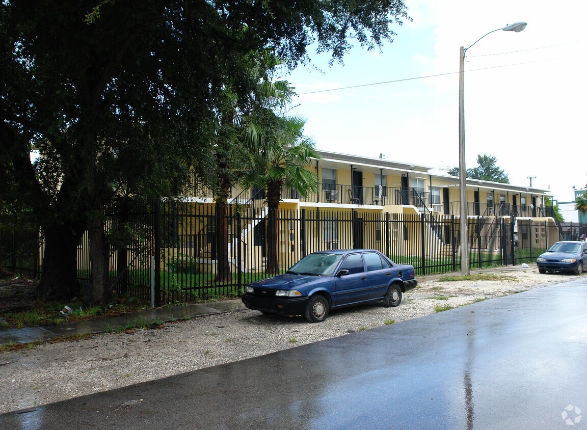 Foto del edificio - Knight Center Apartments
