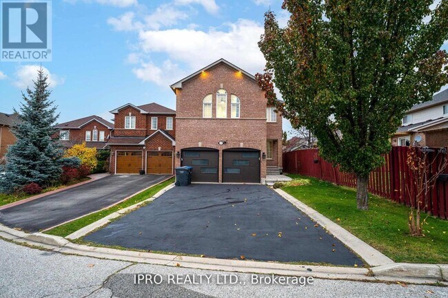 Photo du bâtiment - 3191 OAKVIEW Rd