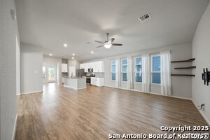 Foto del edificio - 5114 Seashore Blvd