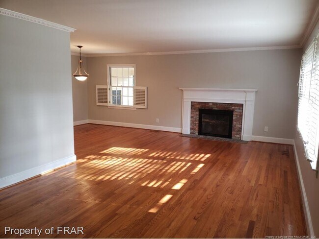 Foto del edificio - 311 Westview Dr