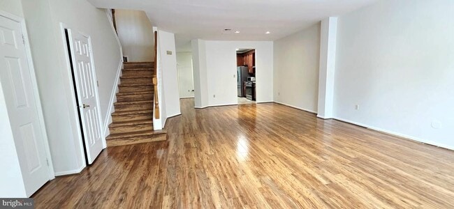 Building Photo - 75 Ashford Dr