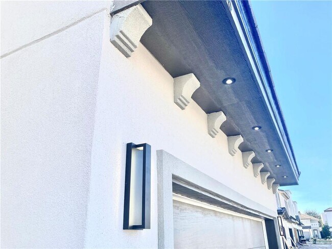 Building Photo - 21 Corales St