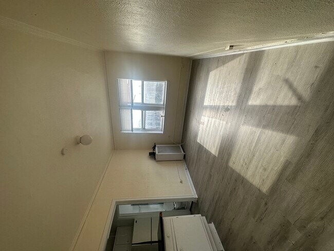 Foto del edificio - 633 W Deming Pl