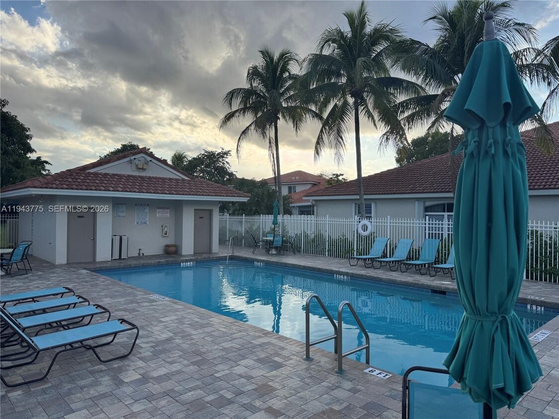 Foto del edificio - 13064 NW 9th Ct