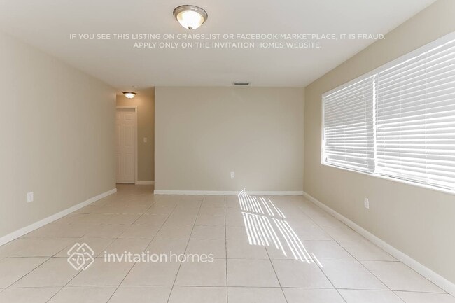 Building Photo - 5807 Mango Rd