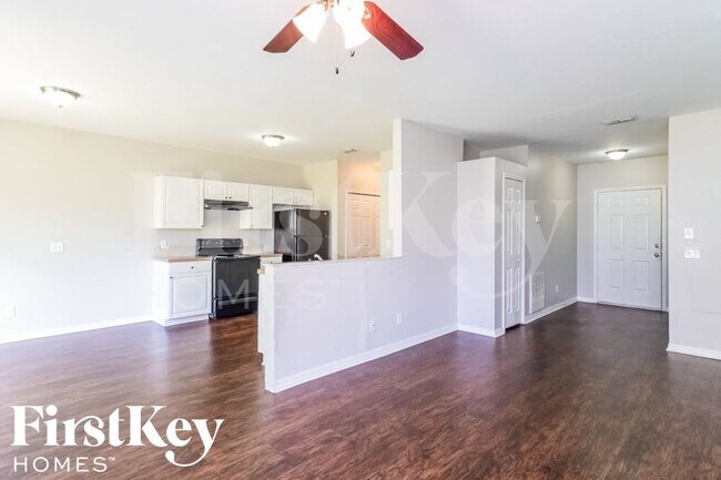 Foto del edificio - 2641 Yamada Ln