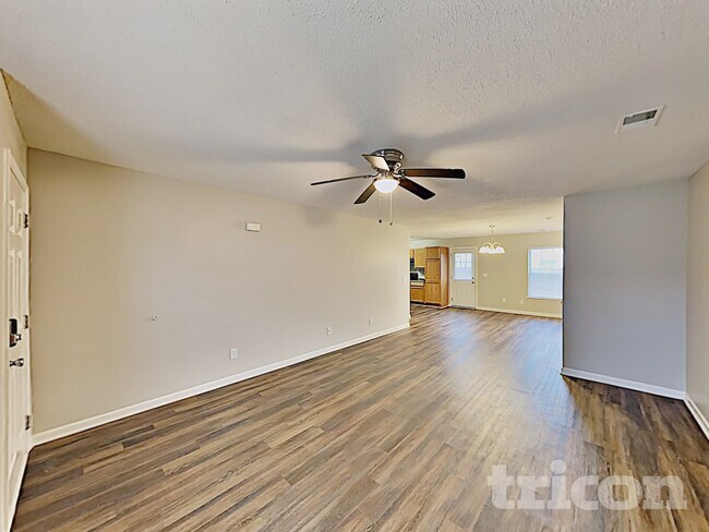 Foto del edificio - 314 E Waverly Pl Ct