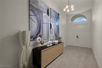 Building Photo - 8880 Redonda Dr