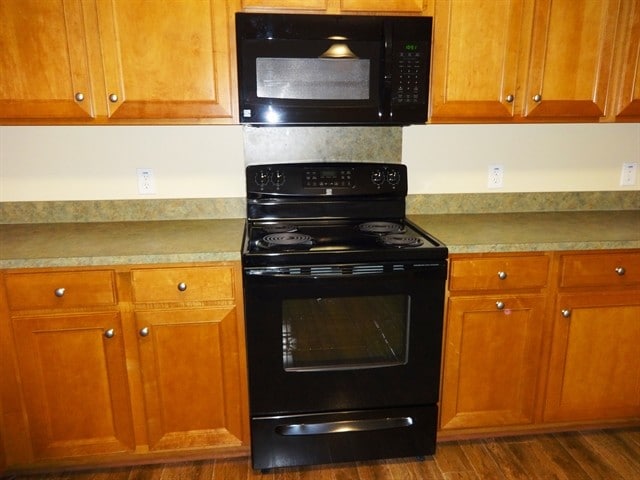 Building Photo - 1131 Moss Grove Dr