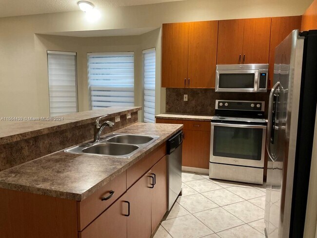 Foto del edificio - 3840 SW 53rd Ct