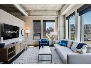 Building Photo - 728 3rd Sta