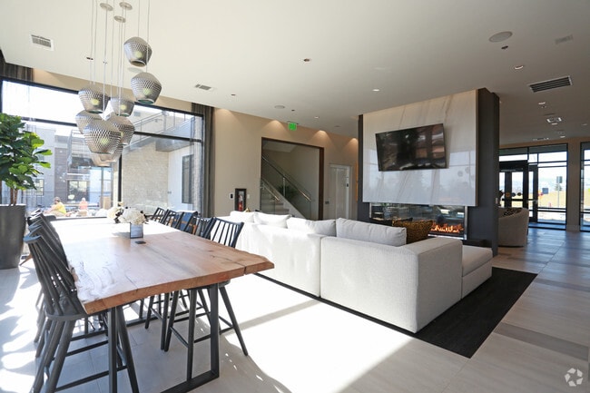 Interior Photo - Gateway Arvada Ridge