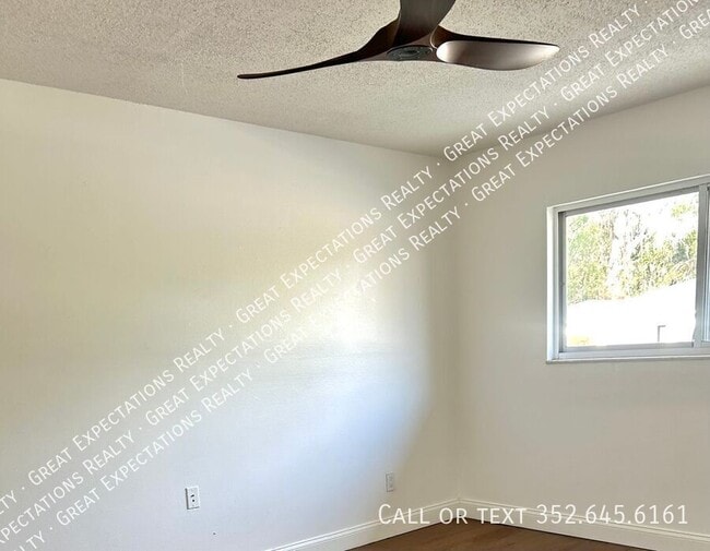 Foto del edificio - 5854 SE Drew Rd